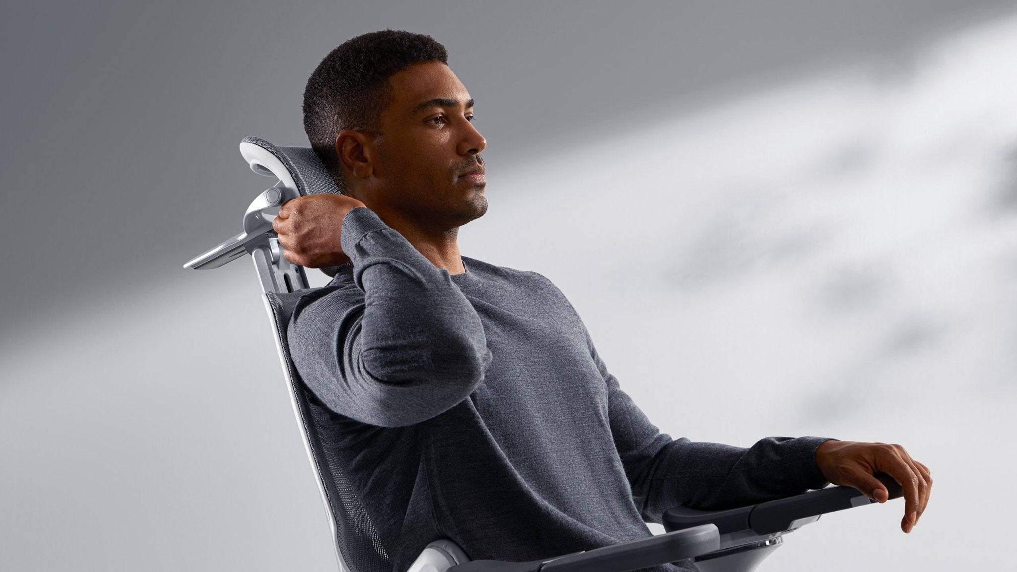 HBADA E3 Pro Ergonomic Chair with Footrest and headrest~scene